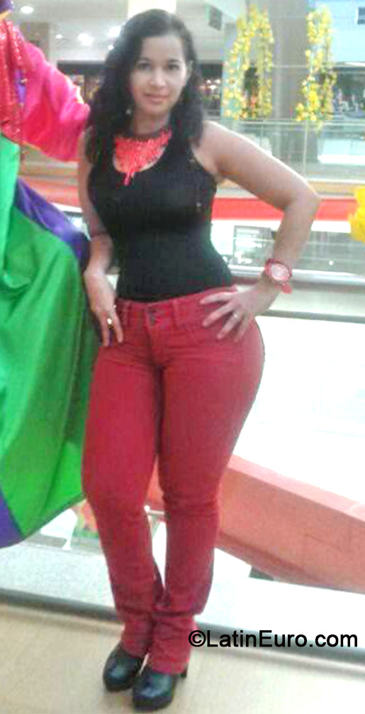 Date this tall Colombia girl Anastasia from Barranquilla CO14732