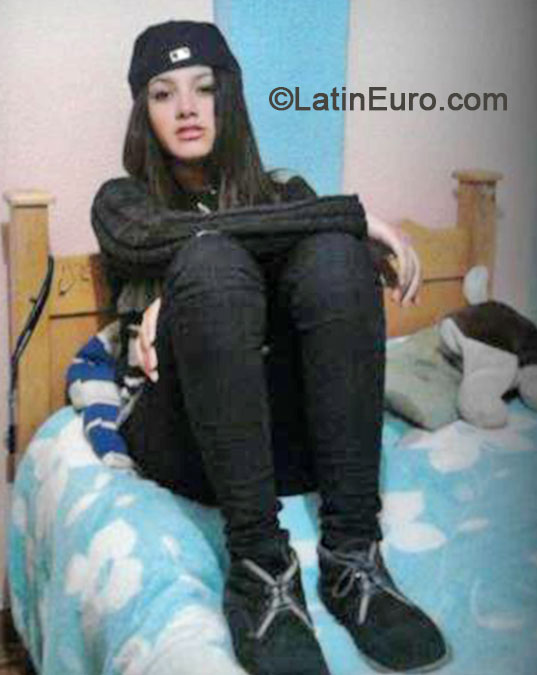 Date this charming Colombia girl Fernanda from Tunja CO14737