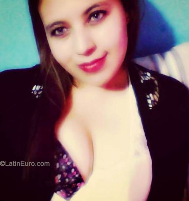 Date this cute Colombia girl Paola from Bogota CO14757