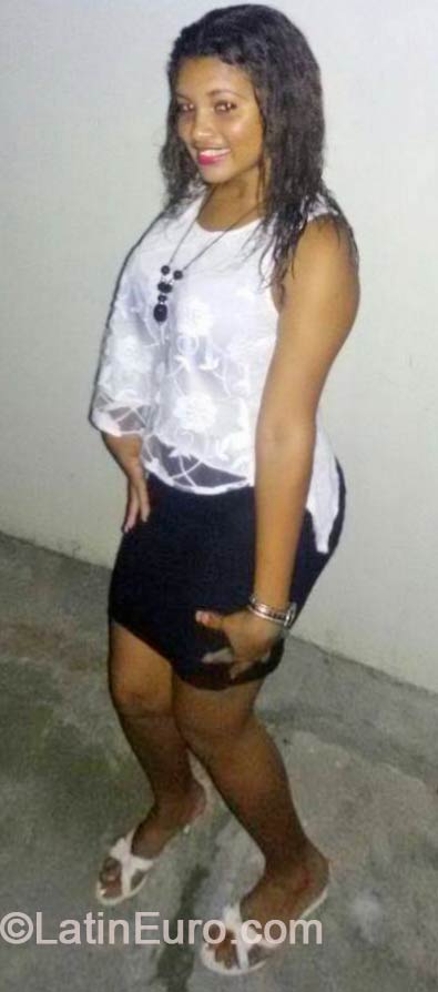 Date this charming Dominican Republic girl Olga maria from Santo Domingo DO18366