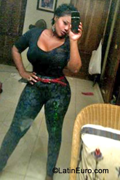 Date this lovely Dominican Republic girl Jairin from Santo Domingo DO18437