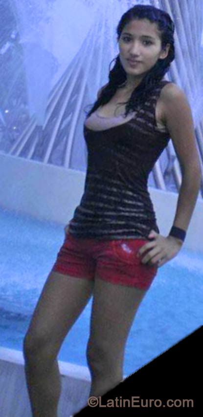 Date this attractive Peru girl Joselyn from Lima PE920