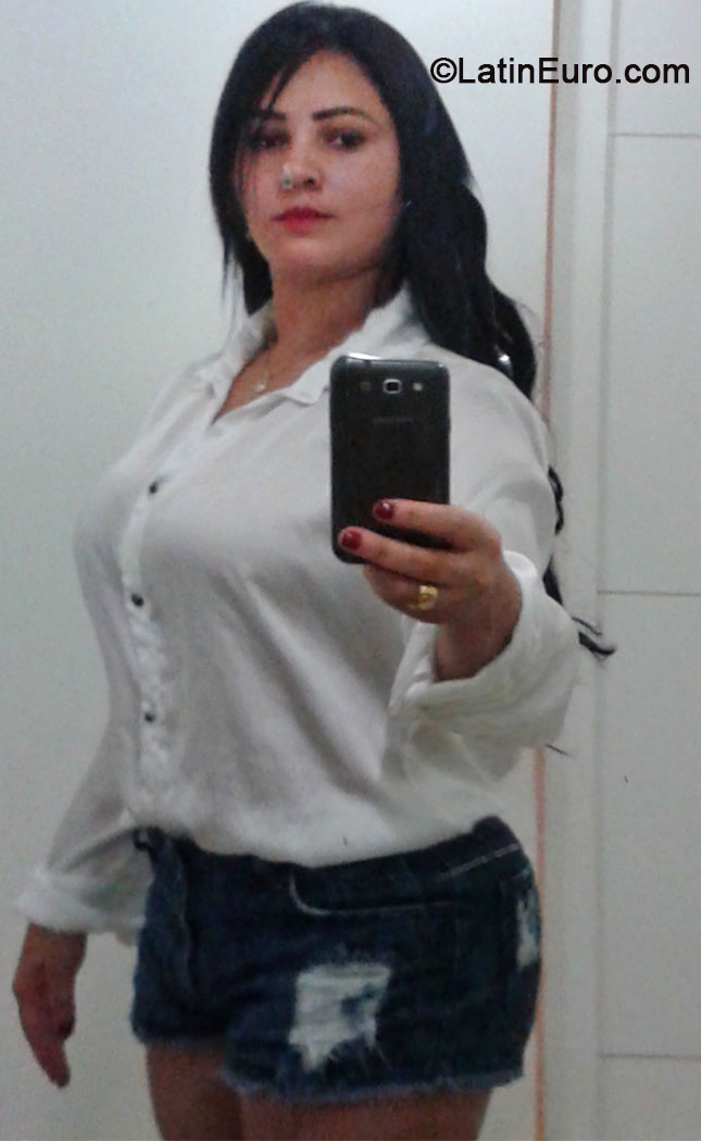 Date this exotic Brazil girl Lidiane from Rio De Janeiro BR8694