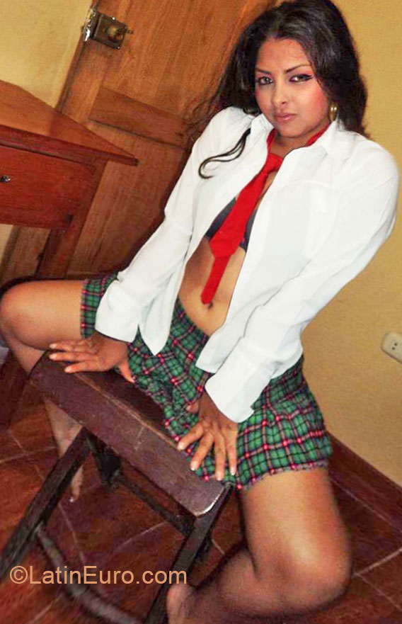 Date this good-looking Peru girl Sari from Trujillo PE962