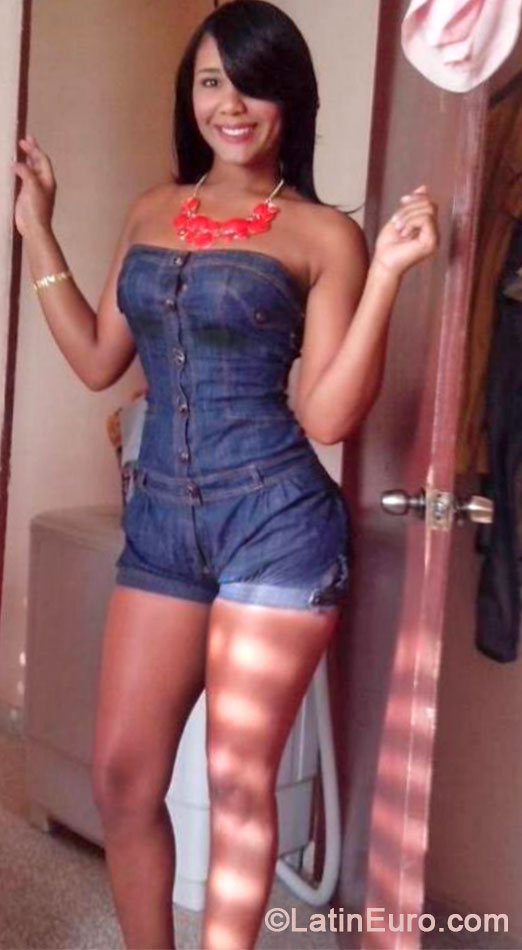Date this gorgeous Dominican Republic girl Bella010 from Santo Domingo DO18842