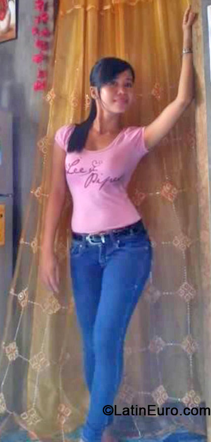 Date this young Philippines girl Jackielyn from Surigao City PH636