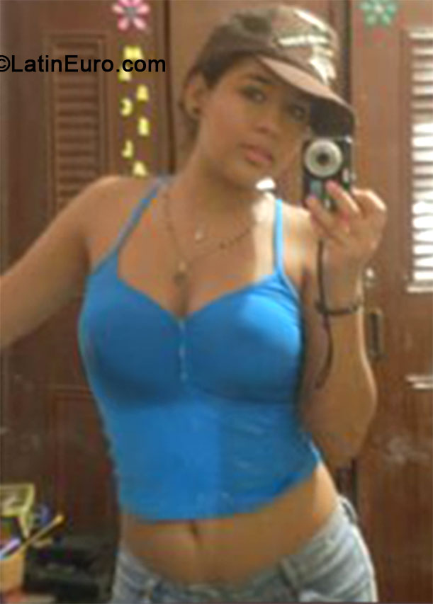 Date this exotic Colombia girl Diana from Cali CO15158
