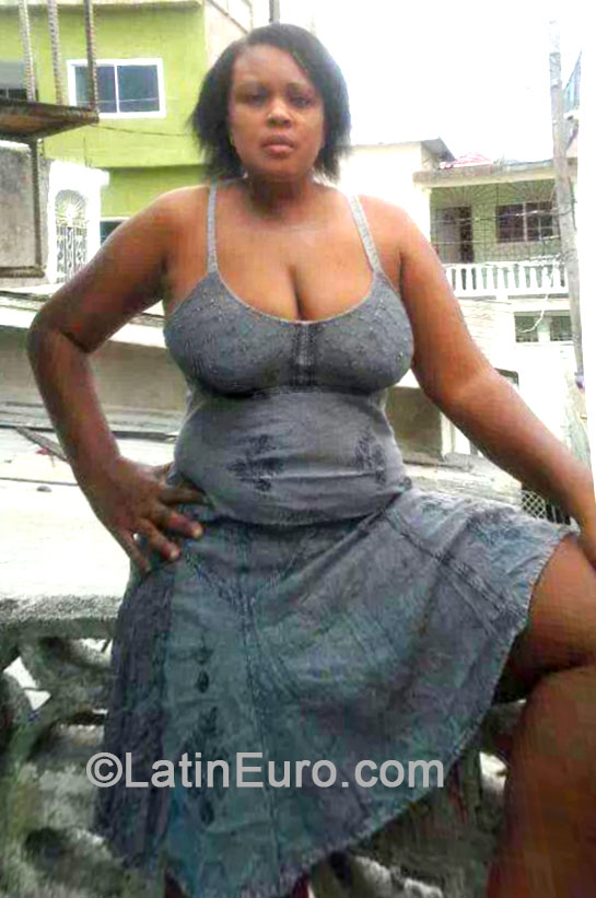 Date this athletic Jamaica girl Sylvia from Montego Bay JM1660