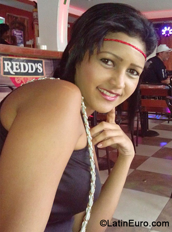 Date this gorgeous Colombia girl July from Barranquilla CO15173