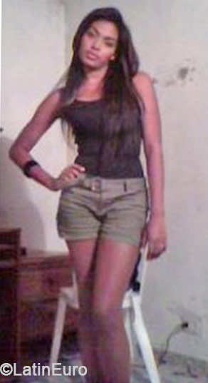 Date this gorgeous Colombia girl Sarah from Medellin CO15273