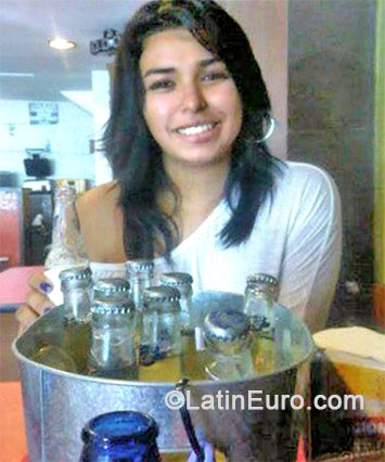 Date this good-looking Venezuela girl Patricia from Caracas VE238