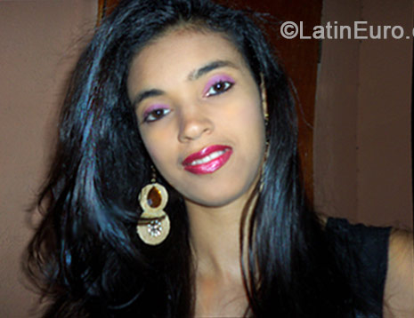 Date this good-looking Brazil girl Rute from Recife BR8800