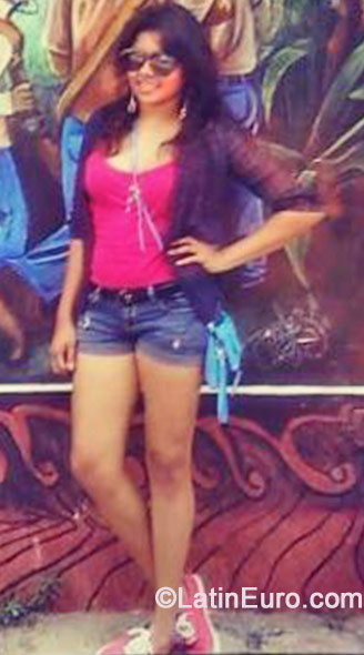 Date this attractive Honduras girl Eliana from Tegucigalpa HN1046