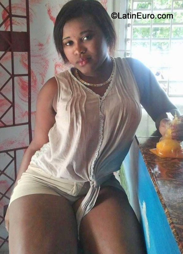 Date this hot Jamaica girl Melisa from Westmoreland JM1744