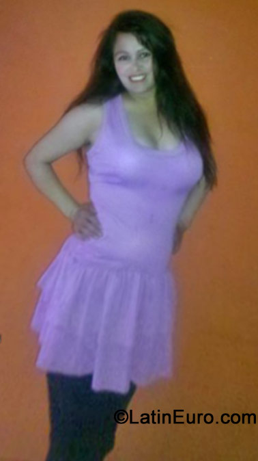 Date this lovely Colombia girl Sara from Bogota CO15388