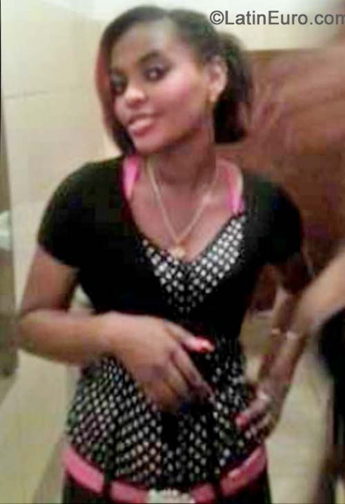 Date this beautiful Dominican Republic girl Rayis from San Cristobal DO19543