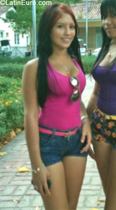 Date this sensual Dominican Republic girl Jatnna from Santo Domingo DO28471