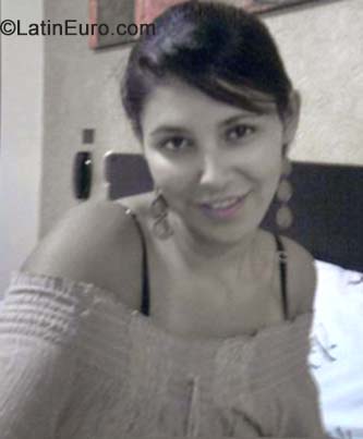 Date this cute Colombia girl Lady from Bogota CO15708