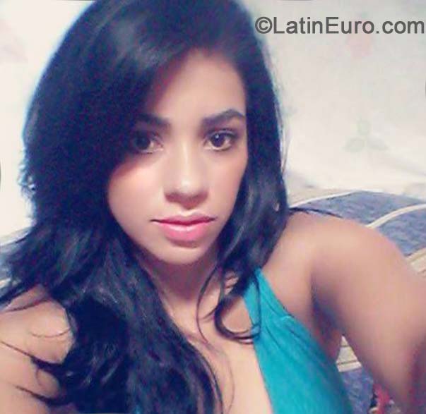 Date this stunning Honduras girl Carolina from San Pedro Sula HN1155