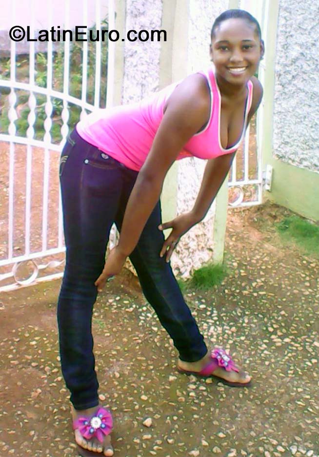Date this georgeous Jamaica girl Dana from Kingston JM2503