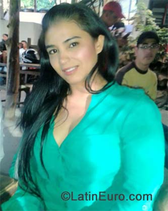 Date this happy Colombia girl Marcela cotrina from Bogota CO15836