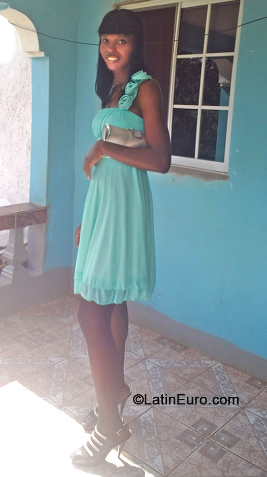 Date this young Jamaica girl Kay from St. Ann JM1816