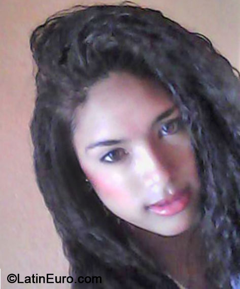 Date this passionate Colombia girl Kasandra from Cartagena CO16094