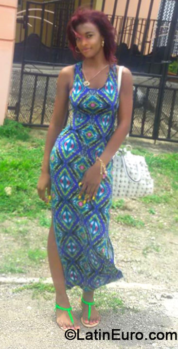 Date this attractive Jamaica girl Shanice from Kingston JM1833