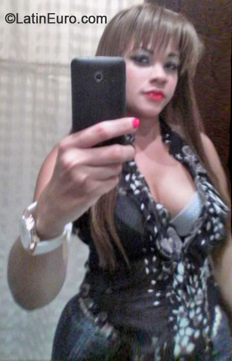 Date this passionate Dominican Republic girl Emilcy from Santo Domingo DO40775