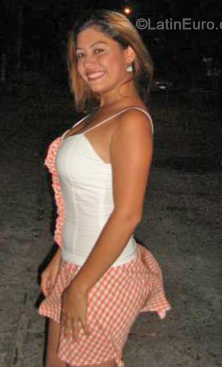 Date this lovely Colombia girl Vaneth from Neiva CO16157
