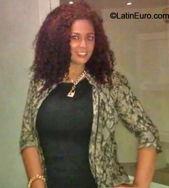 Date this gorgeous Dominican Republic girl Tamara from Santo Domingo DO20101