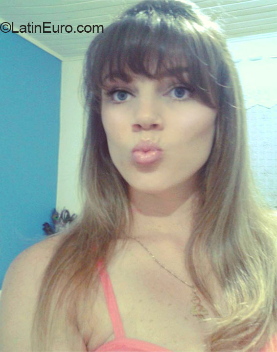 Date this gorgeous Brazil girl Daniela from Osorio BR9072