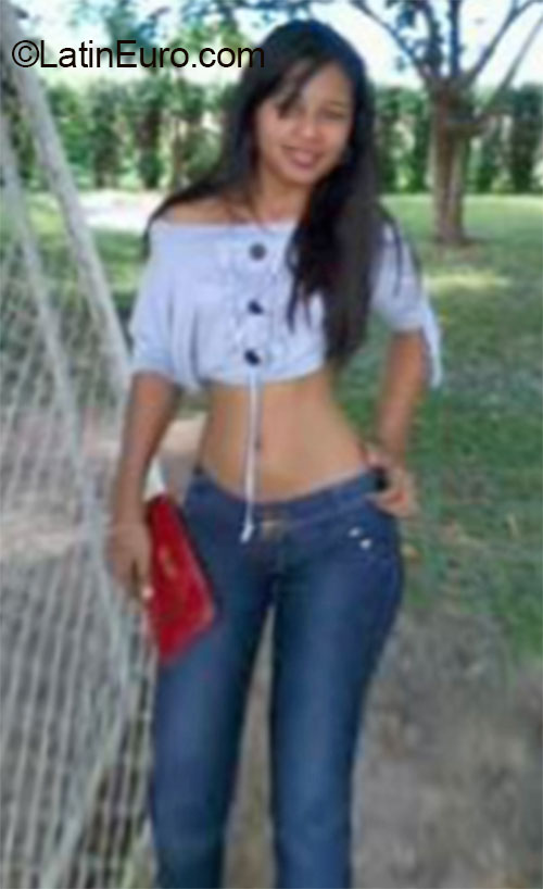 Date this lovely Colombia girl Luz from Bogota CO18635