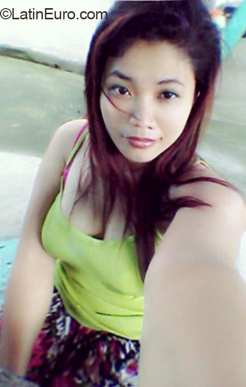 Date this charming Philippines girl Lordel from Calamba Laguna PH727