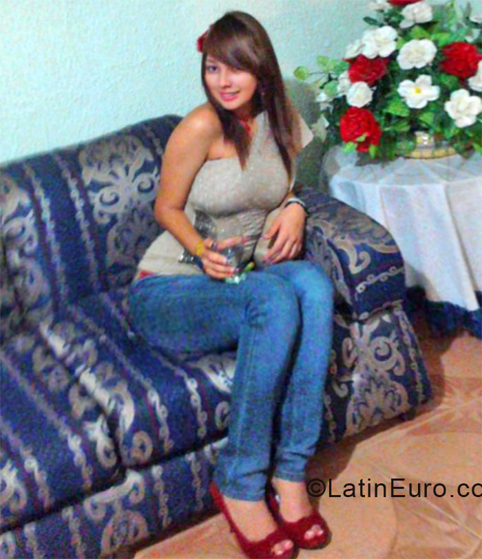 Date this pretty Venezuela girl Fanny from Anaco VE335