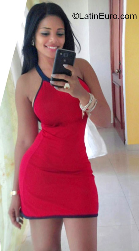 Date this young Dominican Republic girl Perla from Santo Domingo DO20687