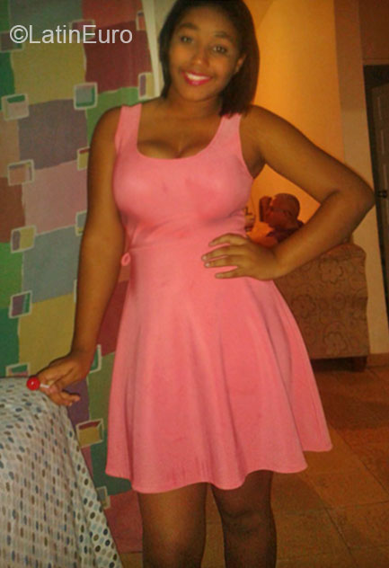 Date this passionate Dominican Republic girl Yulianie from Samana DO20713