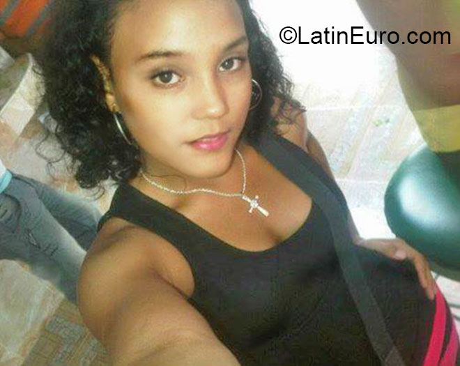 Date this stunning Dominican Republic girl Yessica from San juan de la maguana DO20730