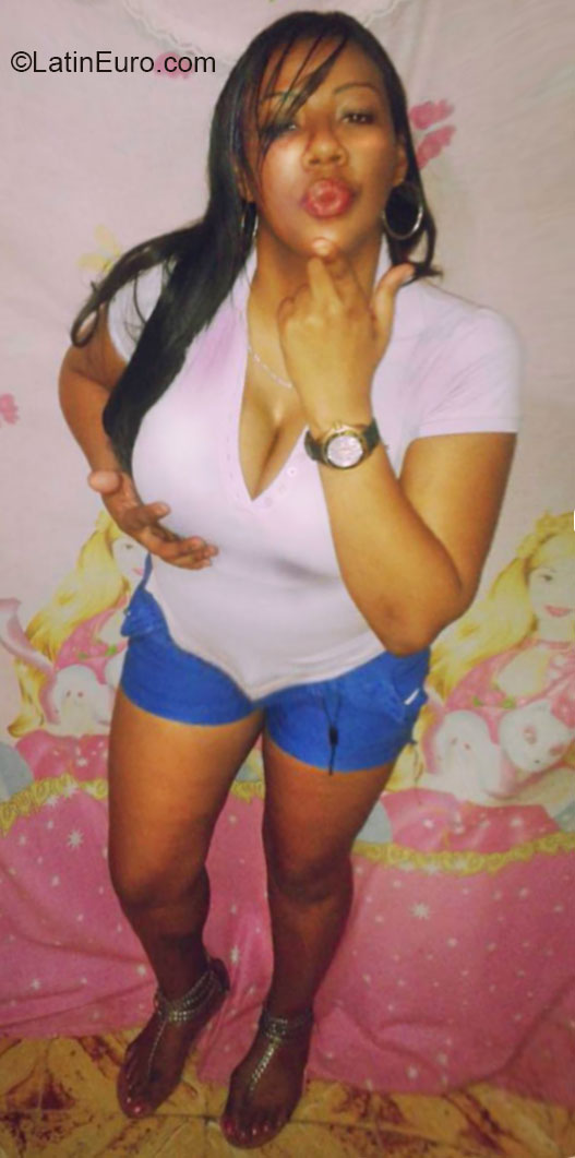 Date this cute Dominican Republic girl Isabella from Santo Domingo DO20759