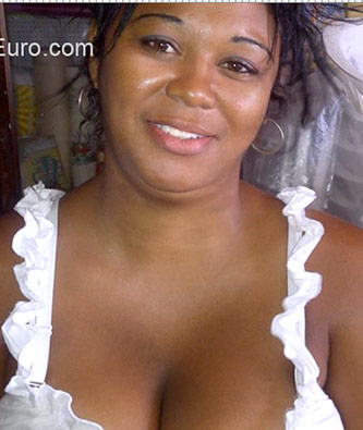Date this attractive Dominican Republic girl Ivana from Santo Domingo DO20930