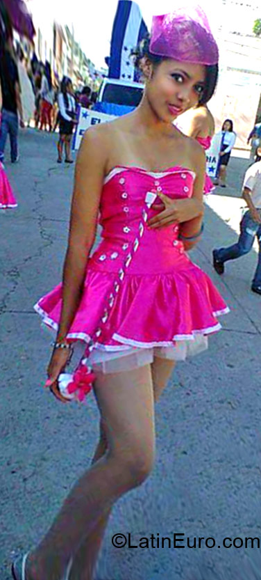 Date this young Honduras girl Heydie from Lapaz HN1408
