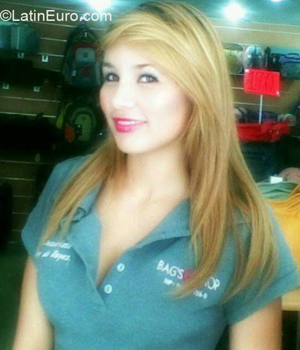 Date this attractive Venezuela girl Efrenny from Barquisimeto VE379
