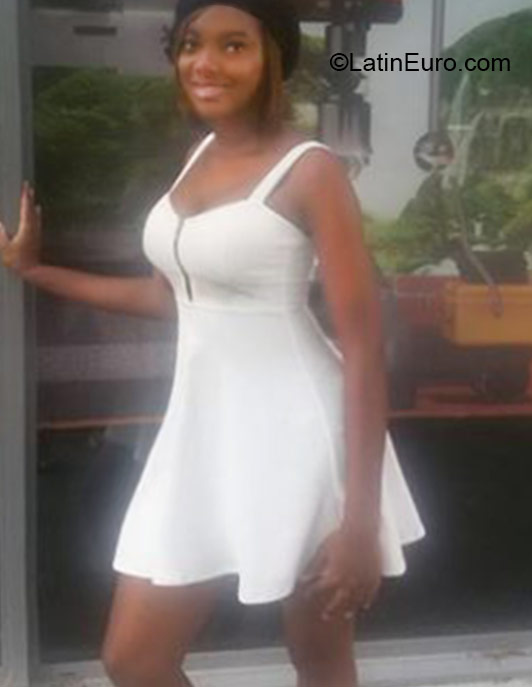 Date this pretty Jamaica girl Alexa from Mandeville JM1924