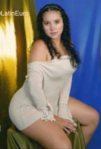 Date this georgeous Colombia girl Adriana from Bucaramanga CO19671