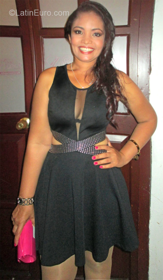 Date this exotic Colombia girl Marisela from Cartagena CO17330