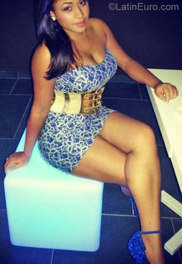 Date this funny Dominican Republic girl Hilda from Santiago DO21445