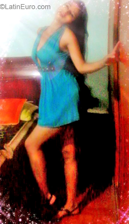 Date this hot Colombia girl Mirliey from Medellin CO17064