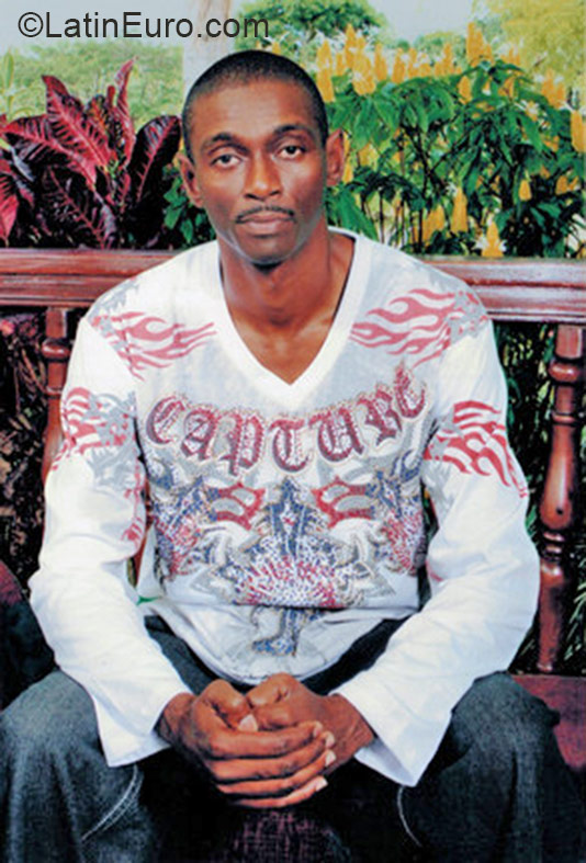 Date this attractive Trinidad and Tobago man Tall from Port Of Spain TT75