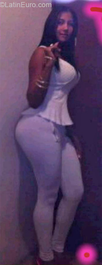 Date this charming Dominican Republic girl Yokasta Rossany from La Romana DO21894