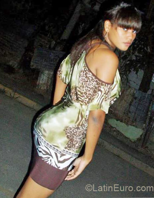 Date this voluptuous Dominican Republic girl Chanell from Santo Domingo DO21900